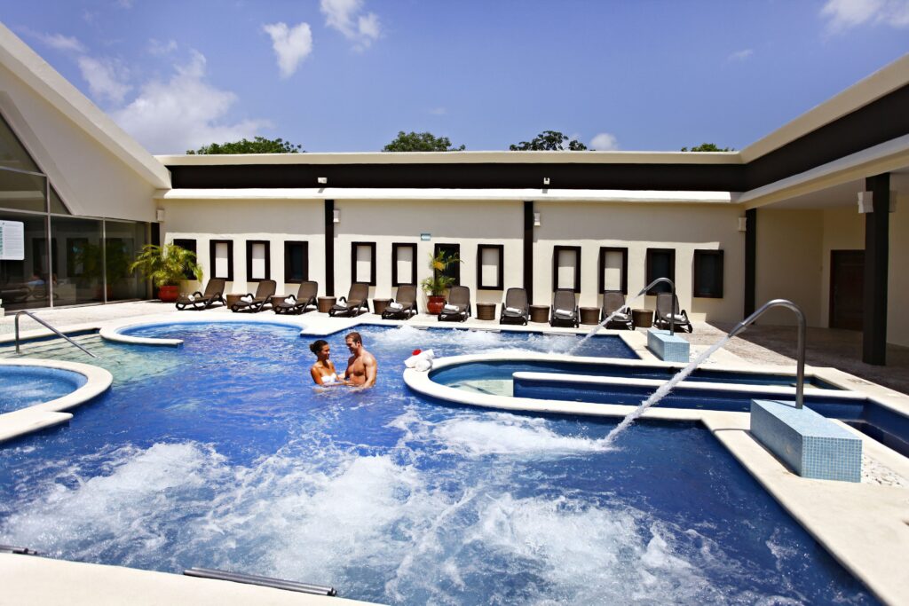 Sandos Caracol Eco Resort